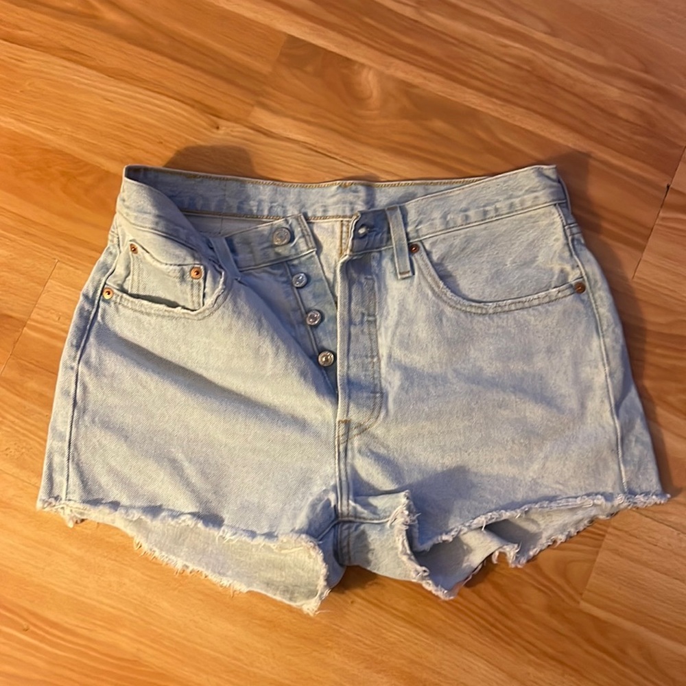 Levi shorts W30